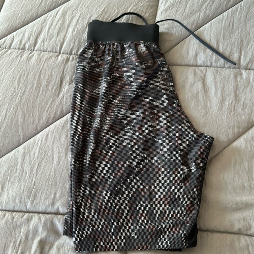 Lululemon 9 Inseam Shorts Lululemon 9 Inseam Shorts
